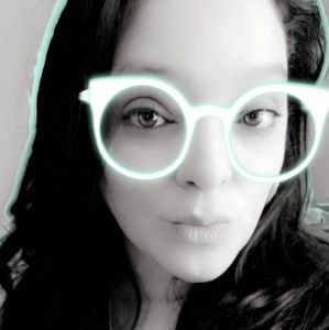 Meet your Posher, Leslie